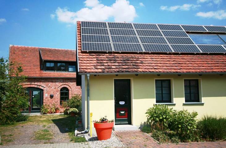 Ferienwohnung für 4 Personen, mit Terrasse und Garten sowie Ausblick in Seeblick