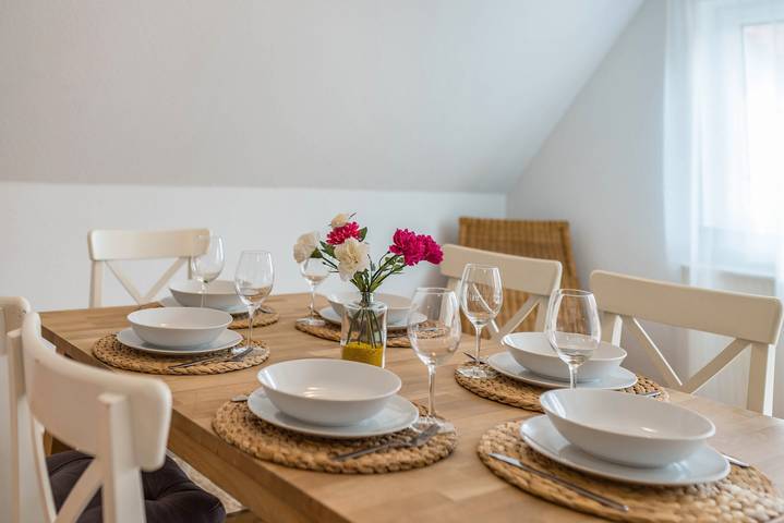Appartement entier, Aposto Apartment 3 avec balcon et Wi-Fi in Oberderdingen, Kraichgau