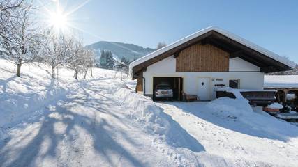 Chalet für 4 Personen, mit Seeblick und Balkon sowie Garten in Maria Alm