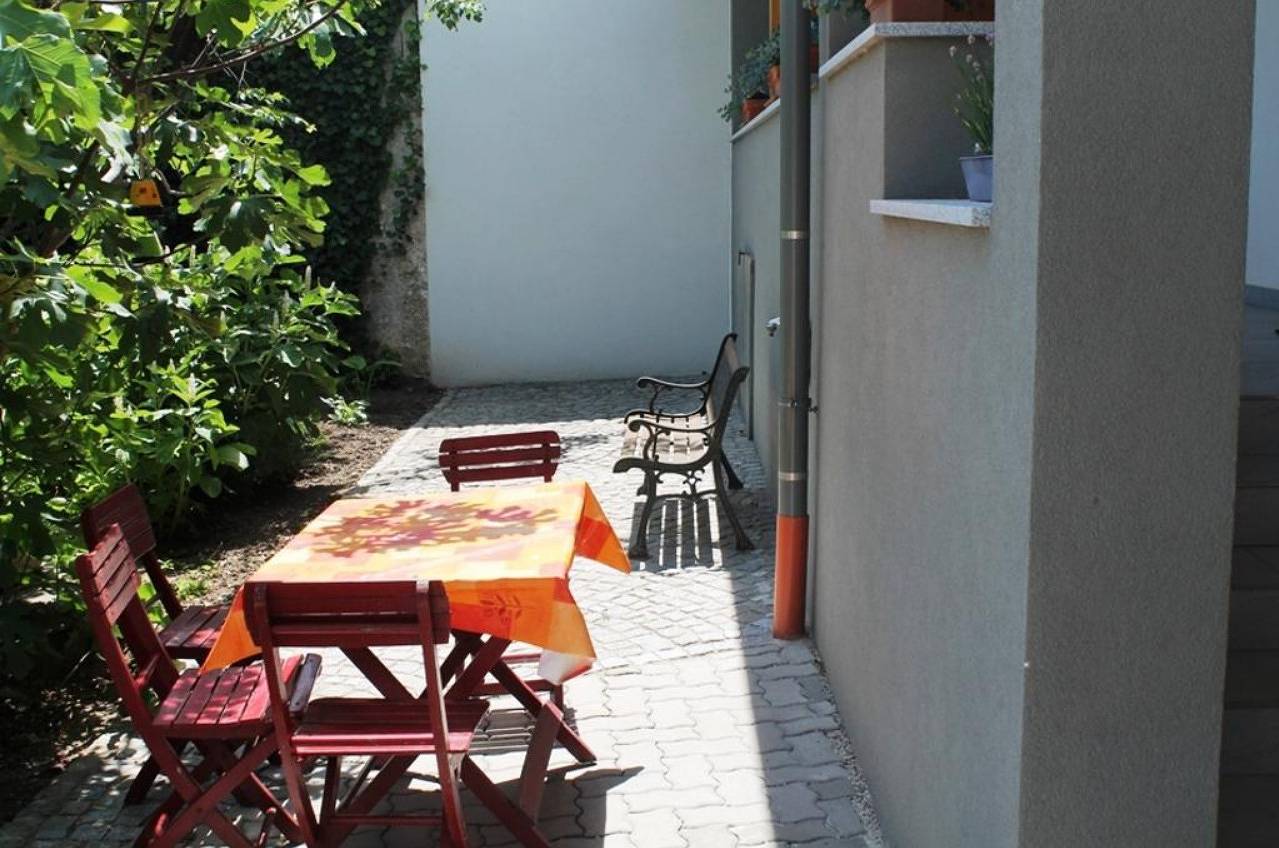 Ganze Ferienwohnung, Ferienwohnung für 3 Personen mit Garten in Gols, Neusiedlersee-Hügelland