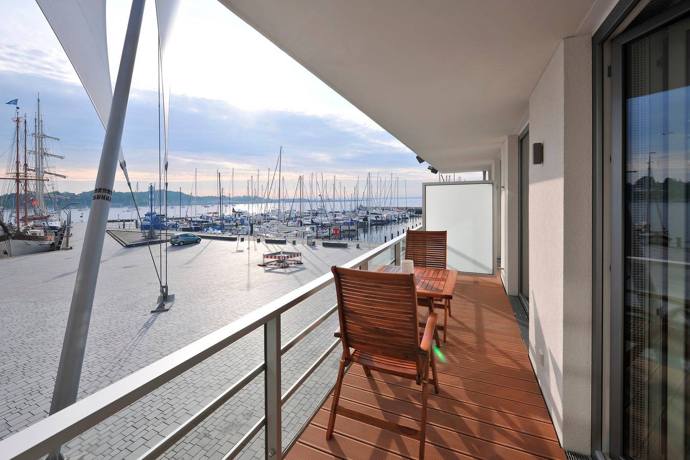 Ganze Ferienwohnung, Apartment 1 "Nordlicht" -  Blickrichtung Binnen- und Yachthafen/offenes Meer in Eckernförde, Rendsburg-Eckernförde