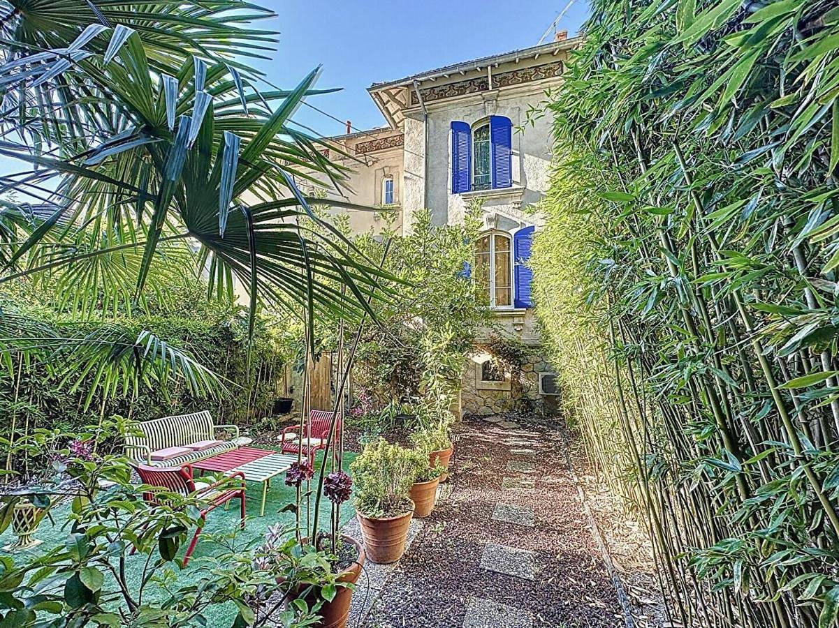 Three-Bedroom Villa in Avignon, Vaucluse