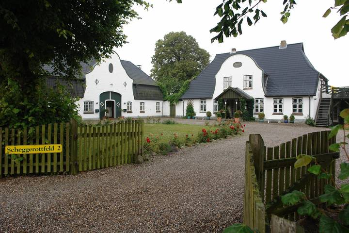 Ferienwohnung für 6 Personen, mit Garten, kinderfreundlich in Scheggerott