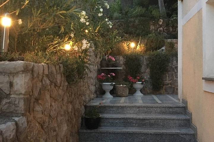 Entire apartment, Apartment with loggia and beautiful sea view in Njivice, Krk