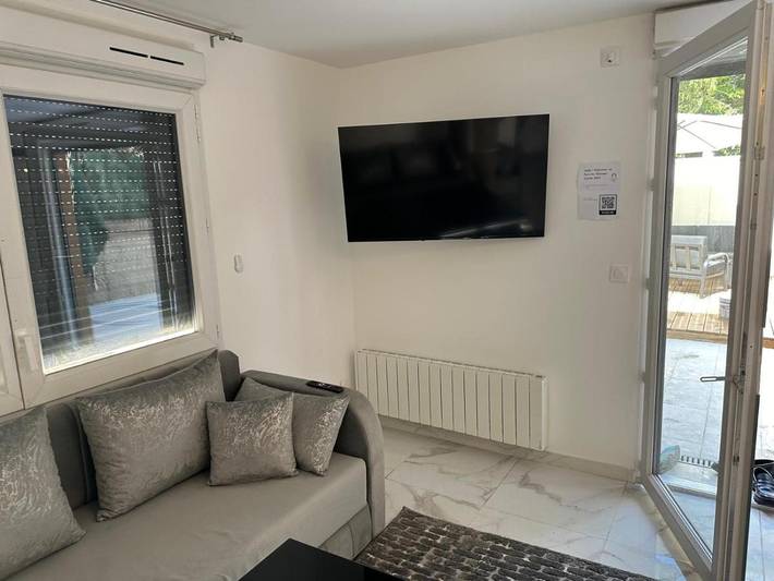 Gîte pour 8 personnes, avec piscine et terrasse à Pierrefitte-sur-Seine - 4