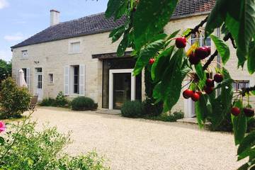 Gîte pour 6 personnes, avec jardin à Tailly