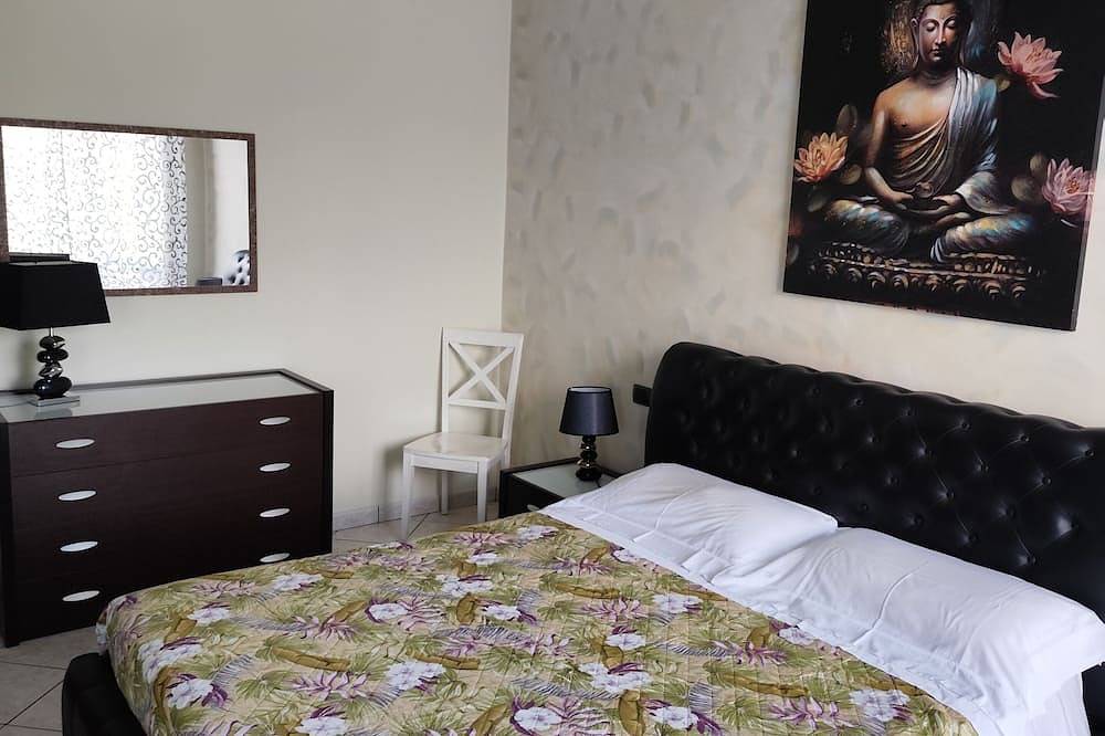 Apartamento entero, In quiet residence, comfortable two-room apartment, maximum cleanliness. in Legnano, Provincia de Milan