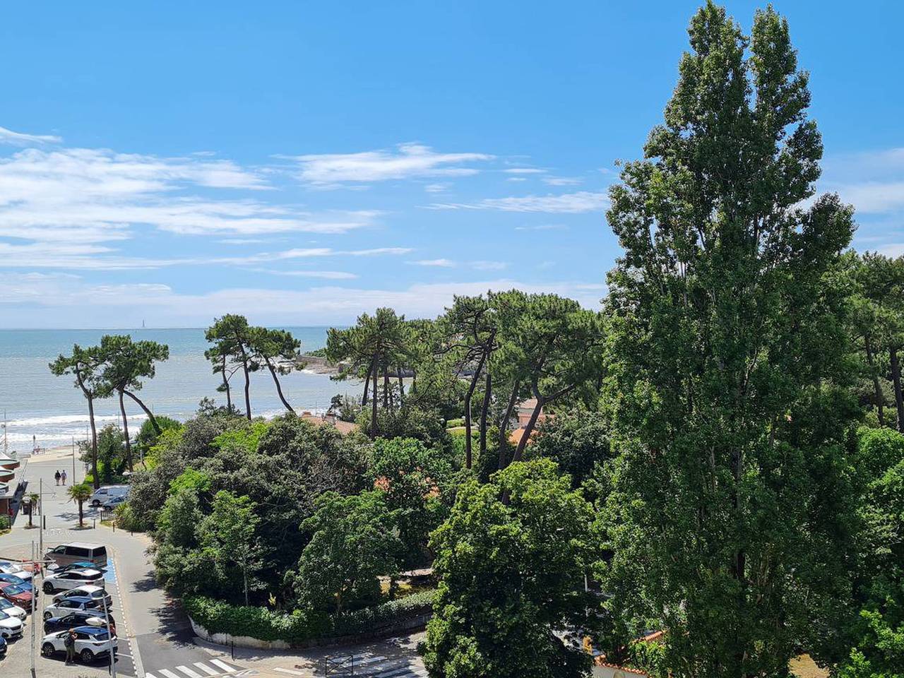 Apartamento entero, Apartamento T2 a 150m de la playa con estacionamiento in Vaux-sur-Mer, Côte de Beauté