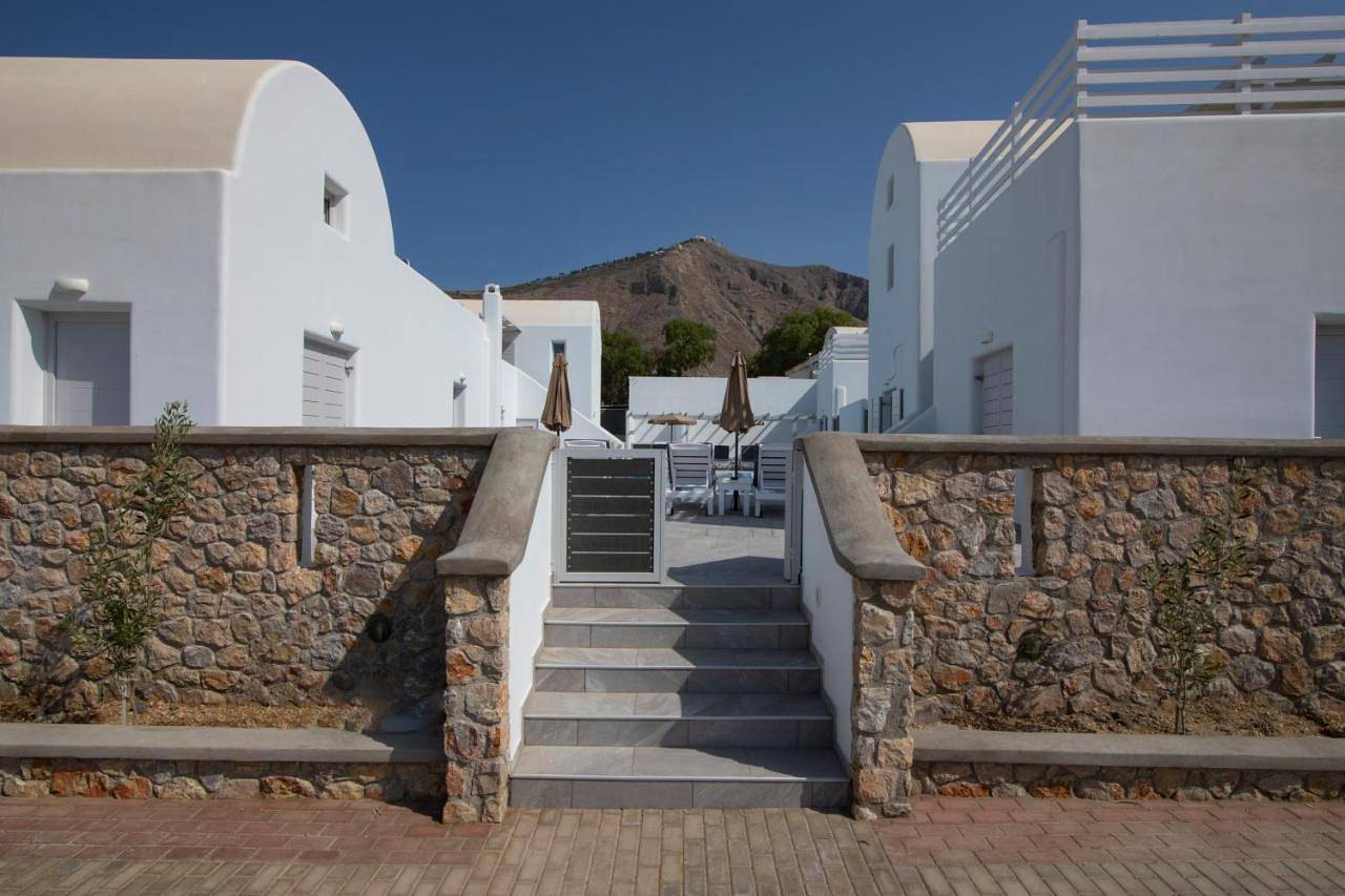 Petra Aqua Villa in Perivolos Strand, Perissa