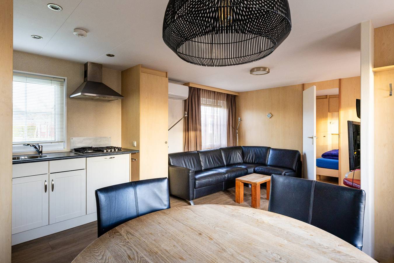 Moderner Dünenbungalow für 4 Personen mit 2 Badezimmern in einer Dünenlandschaft in Oosterend, Westfriesische Inseln