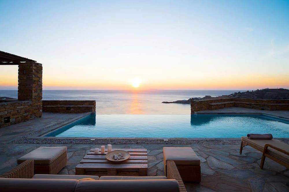 Luxury Cycladic Villa in Koundouros in Kea