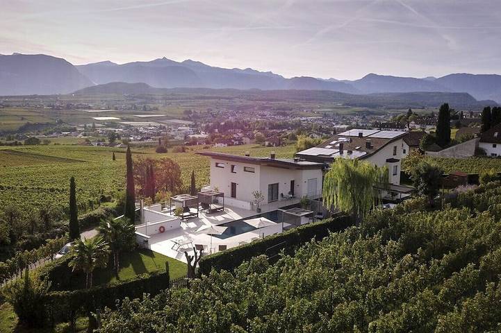 Ferienhaus für 4 Personen, mit Pool und Terrasse sowie Garten in Südtirol