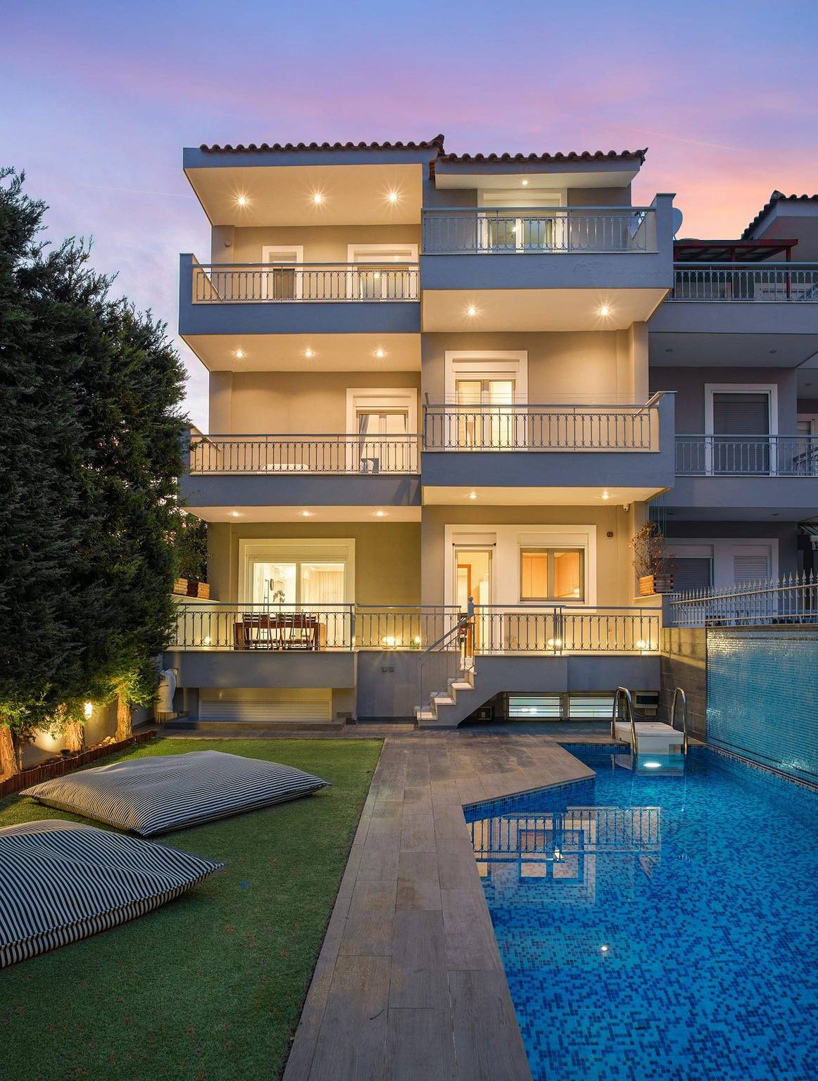 Luxury Athens Villa | Villa Vesper | 5 Bedrooms | Private Pool & Jacuzzi in Voula, Regionalbezirk Ostattika