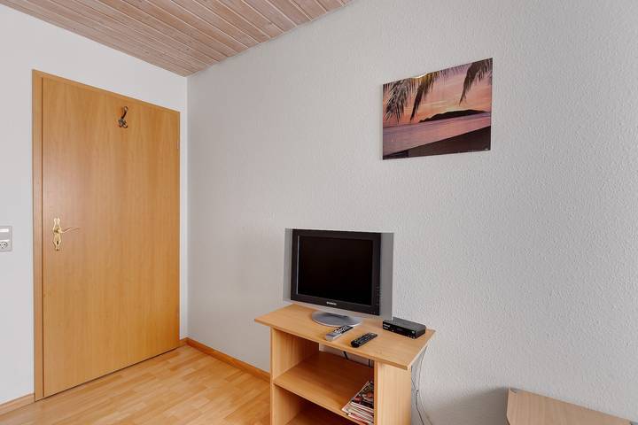 Ganze Wohnung, Apartment Bonndorf - Sehr hell Wohnung mit einem Balkon, Wlan geteilten Gartensitz in Gündelwangen (Bonndorf), Bonndorf im Schwarzwald
