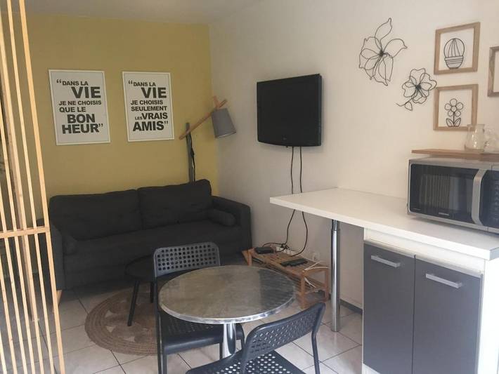 Gîte pour 2 personnes, avec terrasse dans Les Chères - 2