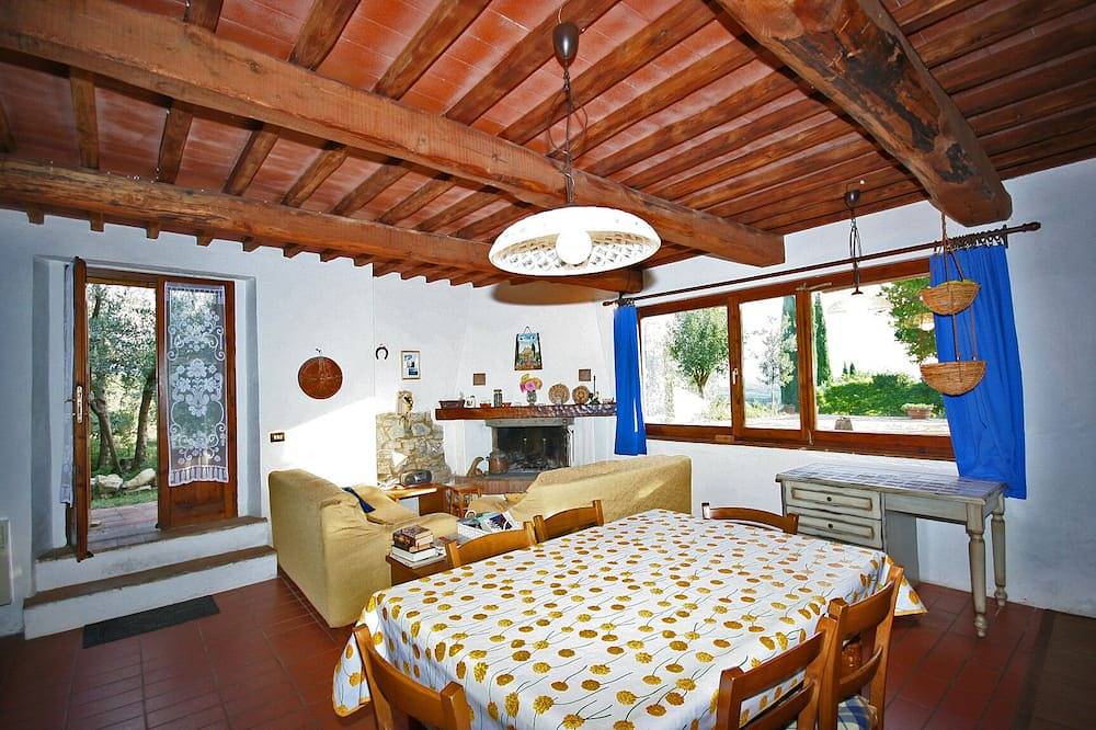 Casa en un pueblo típico en el corazón de Chianti. in Castellina in Chianti, Chianti