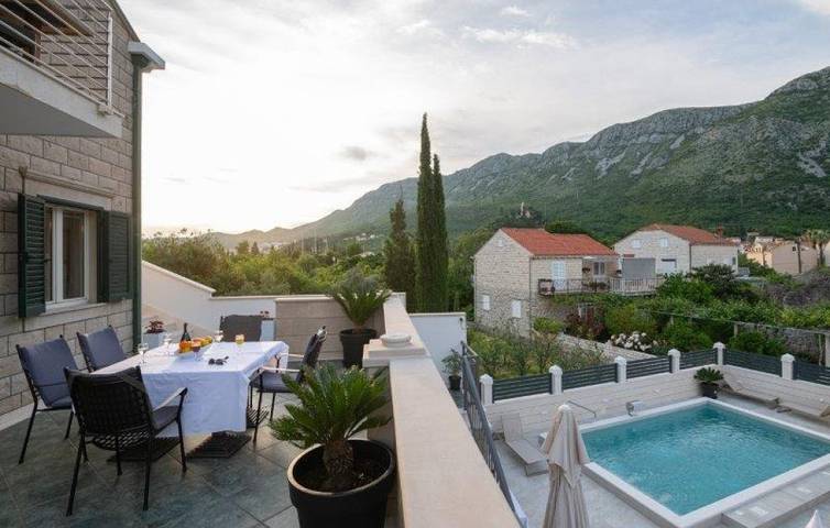 Ferienwohnung für 6 Personen, mit Garten und Terrasse in Grad Dubrovnik