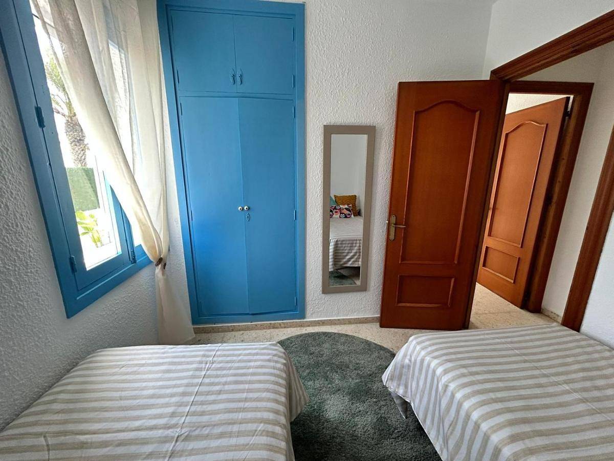 Four-Bedroom House in Playa La Bajadilla, Roquetas de Mar