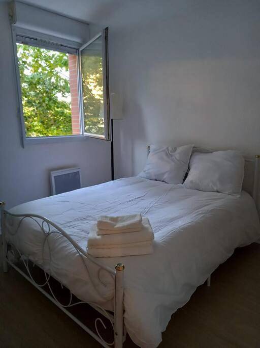 Appartement entier, One-Bedroom Apartment in Cugnaux, Toulouse et ses environs