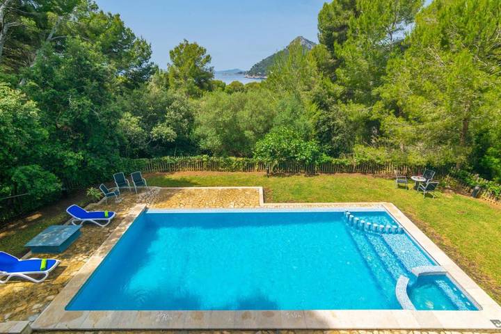 Casa de vacaciones para 10 personas, con Terraza y Jardín en Cabo de Formentor