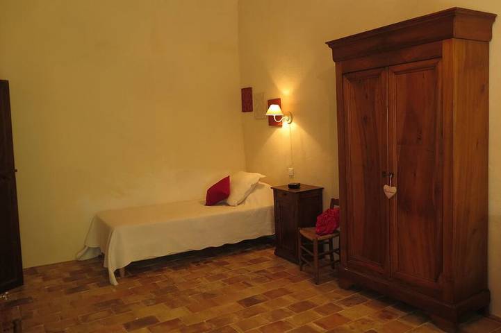 Gîte pour 5 personnes, avec piscine et jardin à Valensole - 4