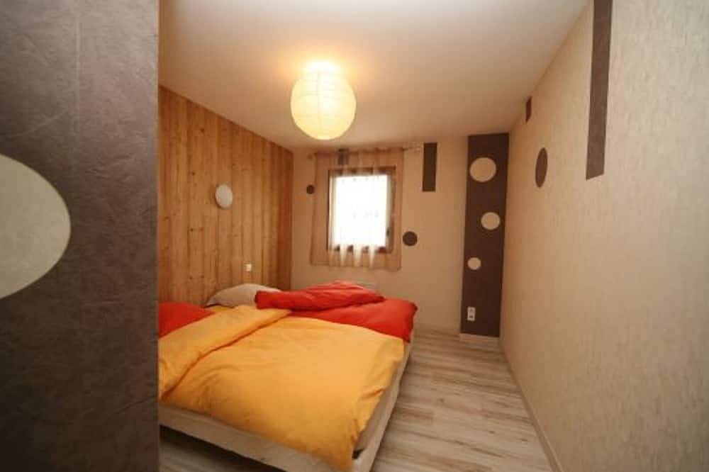 Renovated Vosges Farmhouse with Comfort & Nature for 7, Wifi, Pets Welcome in Vagney, Parc naturel régional des Ballons des Vosges