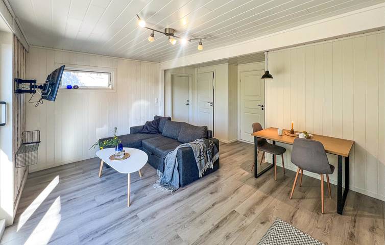 Ganze Ferienwohnung, Ferienwohnung für 4 Personen mit Garten in Mandal
