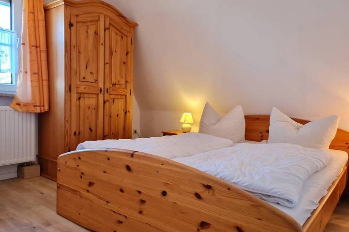 Cottage für 3 Personen, mit Garten und Balkon in Middelhagen - 3