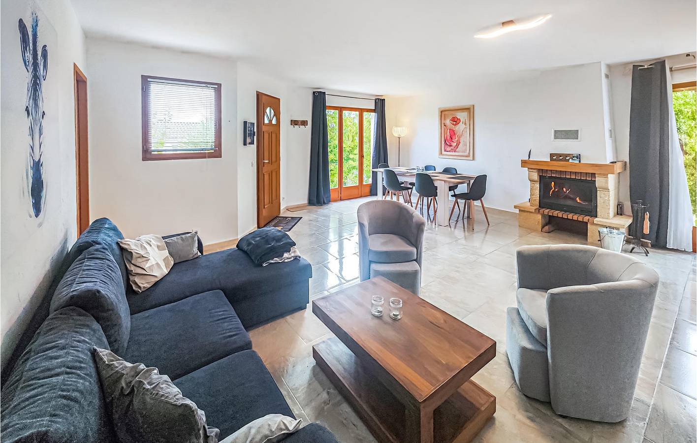 Appartement de 130 m² avec climatisation, piscine et jardin, à proximité du centre ville et de la rivière in Pouzols-Minervois, Côte méditerranéenne (France)