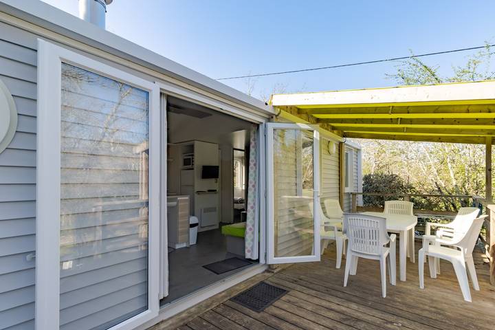 Mobil home pour 6 personnes, avec Jardin et Bassin pour enfant à Bouzic