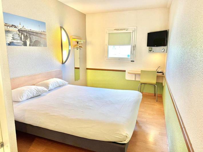 Hôtel pour 3 personnes, avec jardin à Cosne-Cours-sur-Loire - 2