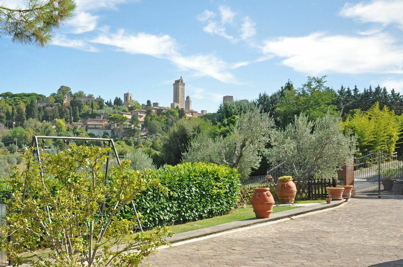 Entire holiday apartment, Poggiluglio - Ovile in San Gimignano, Siena Province