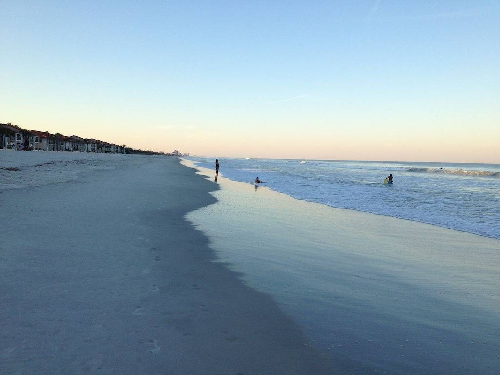 Familienfreundliche Oceanfront Duplex am Strand 🏖 in Jacksonville Beach, Duval County
