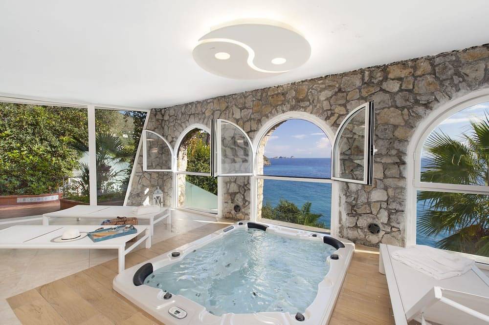 Villa Flory-Via Amerigo Vespucci-Nerano in Massa Lubrense, Sorrento Coast