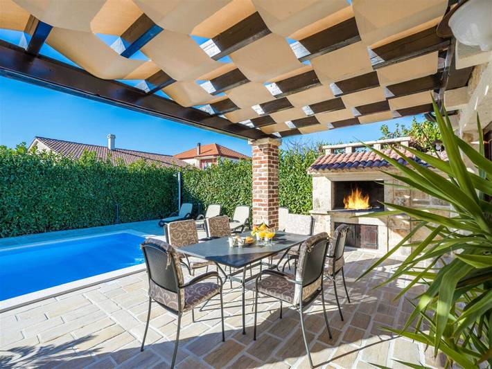 Stone Villa Petit Rustica with heated pool in Sukosan, Zadar