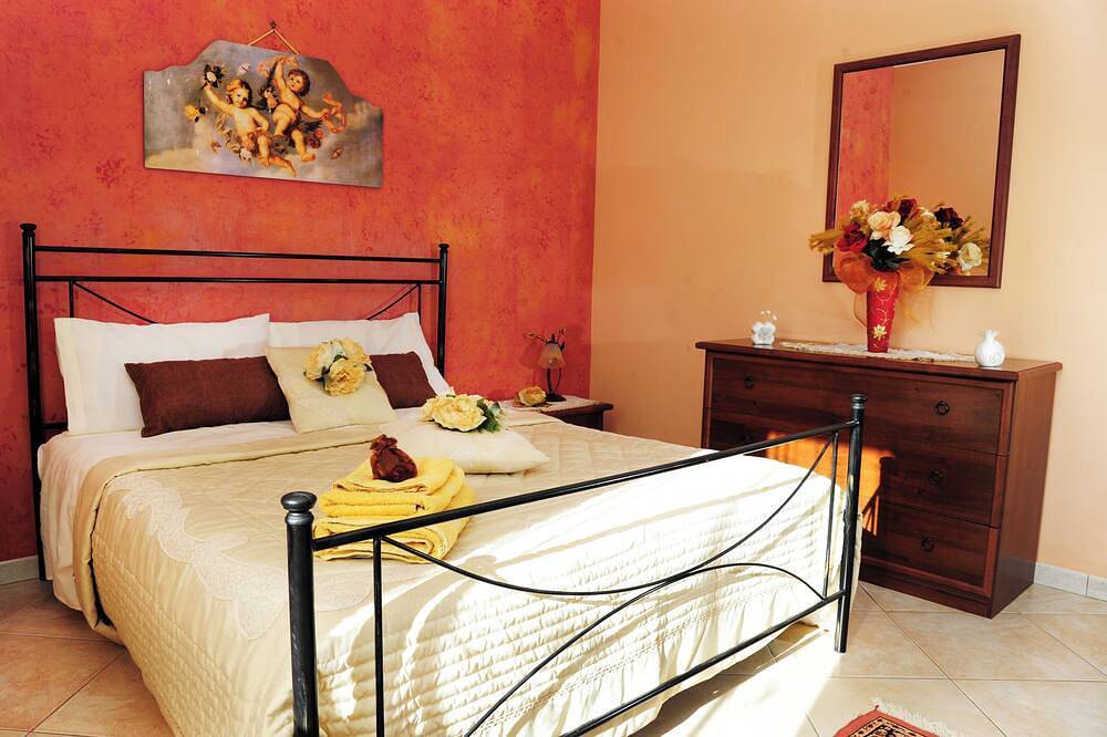 Villa Gioiosa 5Br Villa:Gated Pool, Pizza Oven, Bbq,Ac & Wifi, Perfect for Families in Favara, Agrigento Provinz