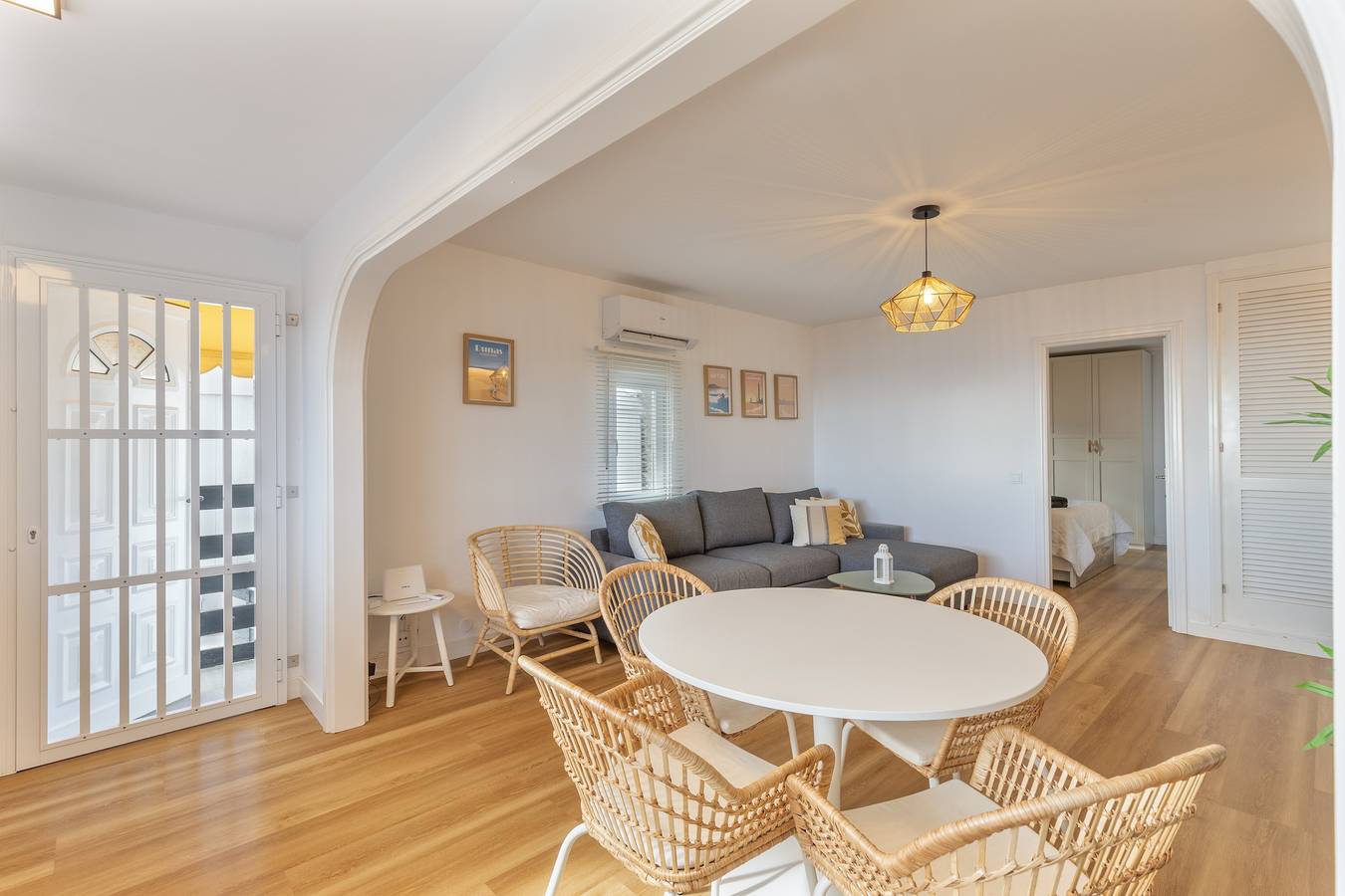 Apartamento entero, Apartamento de vacaciones 'Monterojo San Agustin Las Burras' con vistas al mar y aire acondicionado in San Agustín , San Bartolomé de Tirajana