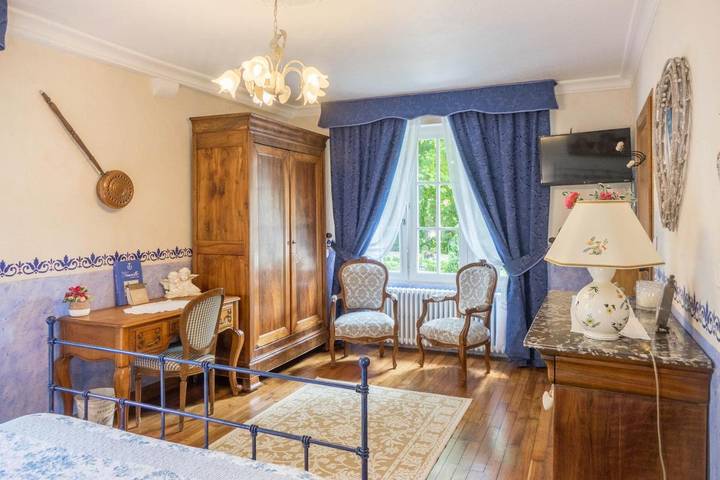 Location de vacances pour 3 personnes, avec vue et jardin à Neuville-aux-Bois (Loiret) - 2