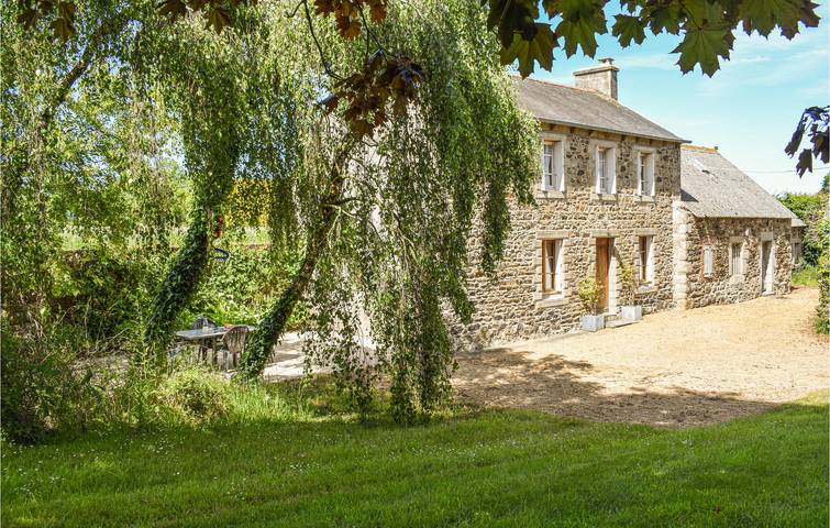 Location de vacances pour 4 personnes, avec terrasse et jardin, animaux acceptés à Quemper-Guézennec - 3