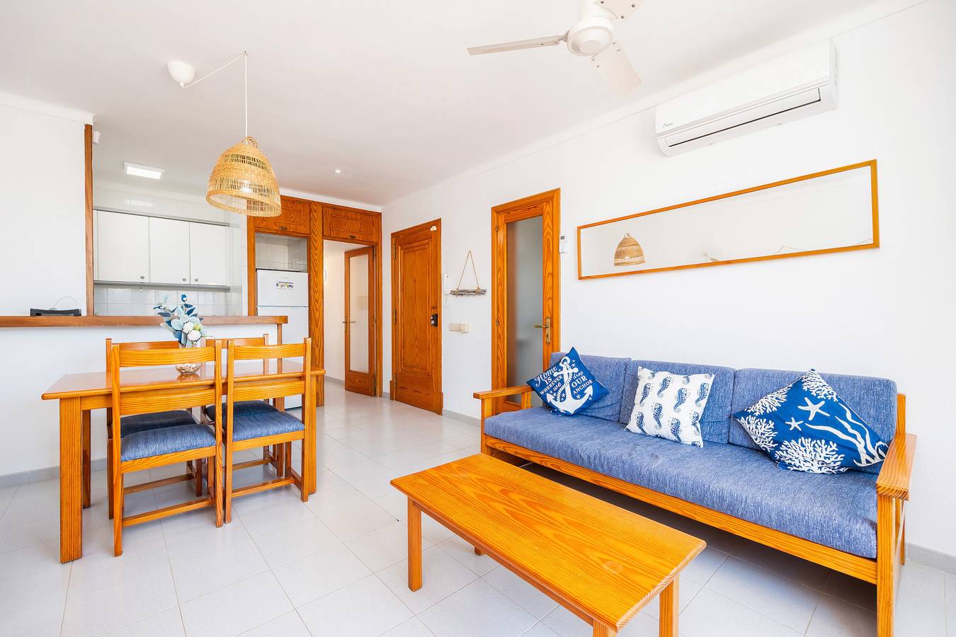 Entire apartment, Apartment 'Can Vidal Formentera' with Private Balcony and close to the beach in Colònia de Sant Jordi, Ses Salines