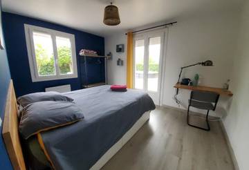 Cottage pour 2 personnes, avec vue et terrasse ainsi que jardin et piscine à Brax
