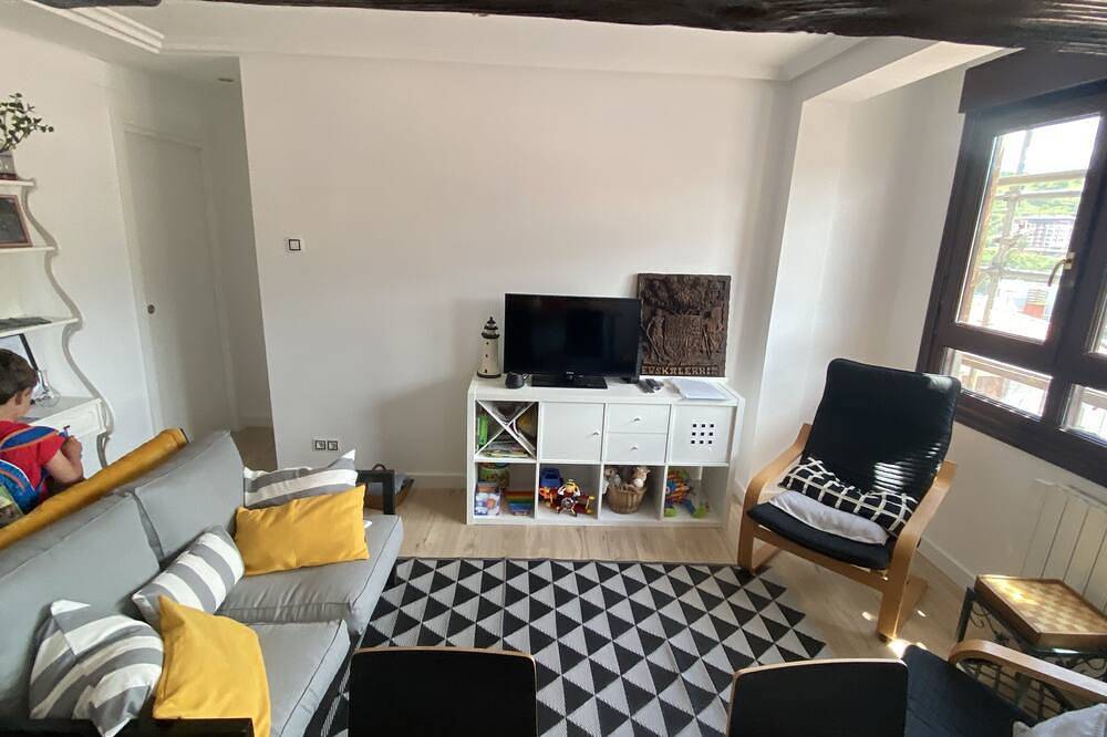 Entire apartment, Bermeoko Etxie The House of Bermeo in Bermeo, Urdaibai Biosphere Reserve