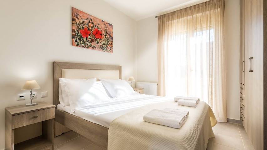 Location de vacances pour 9 personnes, avec piscine et jardin dans Triopetra - 4