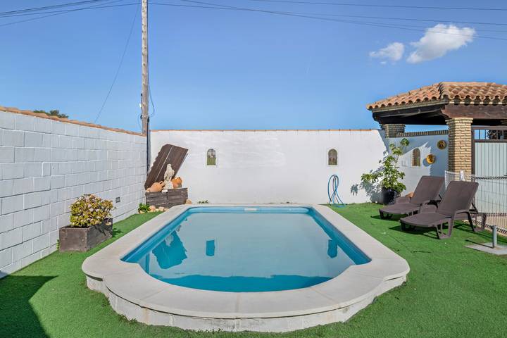 Casa vacanze 'Casita Dias Felices' con piscina privata, Wi-Fi e aria condizionata in Chiclana de la Frontera, Costa de la Luz