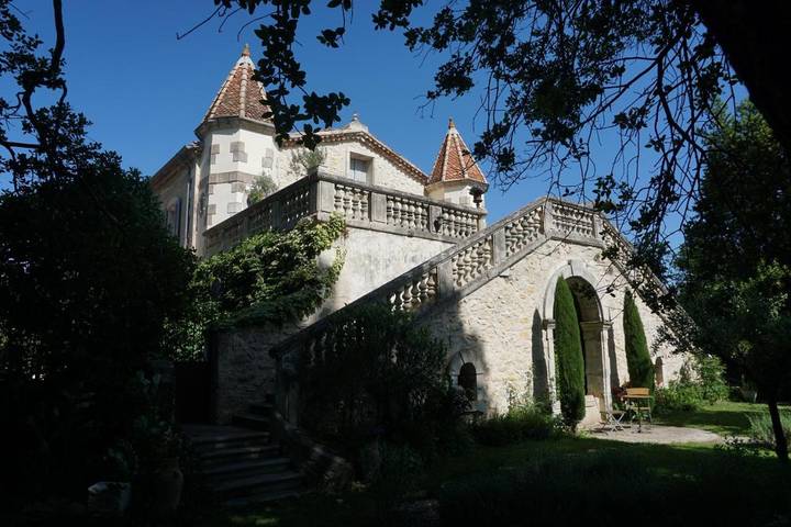 Chambre d’hôte pour 2 personnes, avec Terrasse et Jacuzzi ainsi que Jardin et Piscine