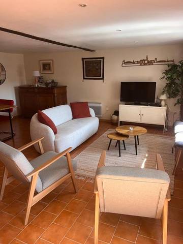 Gîte pour 5 personnes, avec piscine ainsi que vue et jardin, animaux acceptés à Beaulieu-sur-Sonnette