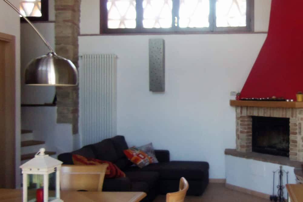 Toscaans landhuis \"Casajona Holiday\" dichtbij San Gimignano, Siena, Florence in Poggibonsi, Provincie Siena