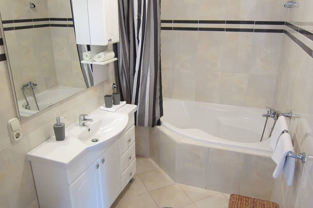 Entire apartment, Ground floor apartment with a large terrace in Zalacsány, Keszthely region