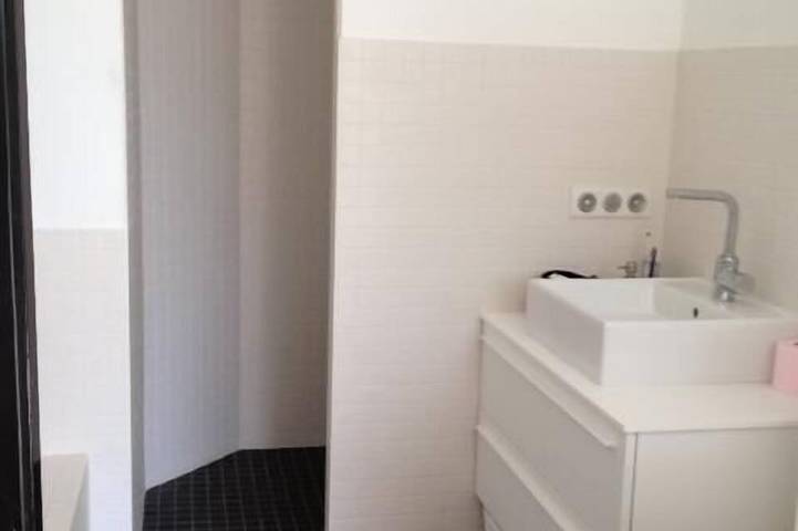 Location de vacances pour 13 personnes, avec balcon et jardin dans Plage De La Jetee Andernos Les Bains - 4