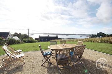 Gîte pour 4 personnes, avec terrasse et jardin à Ploubazlanec